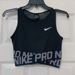 Nike activewear/ pro intertwist top